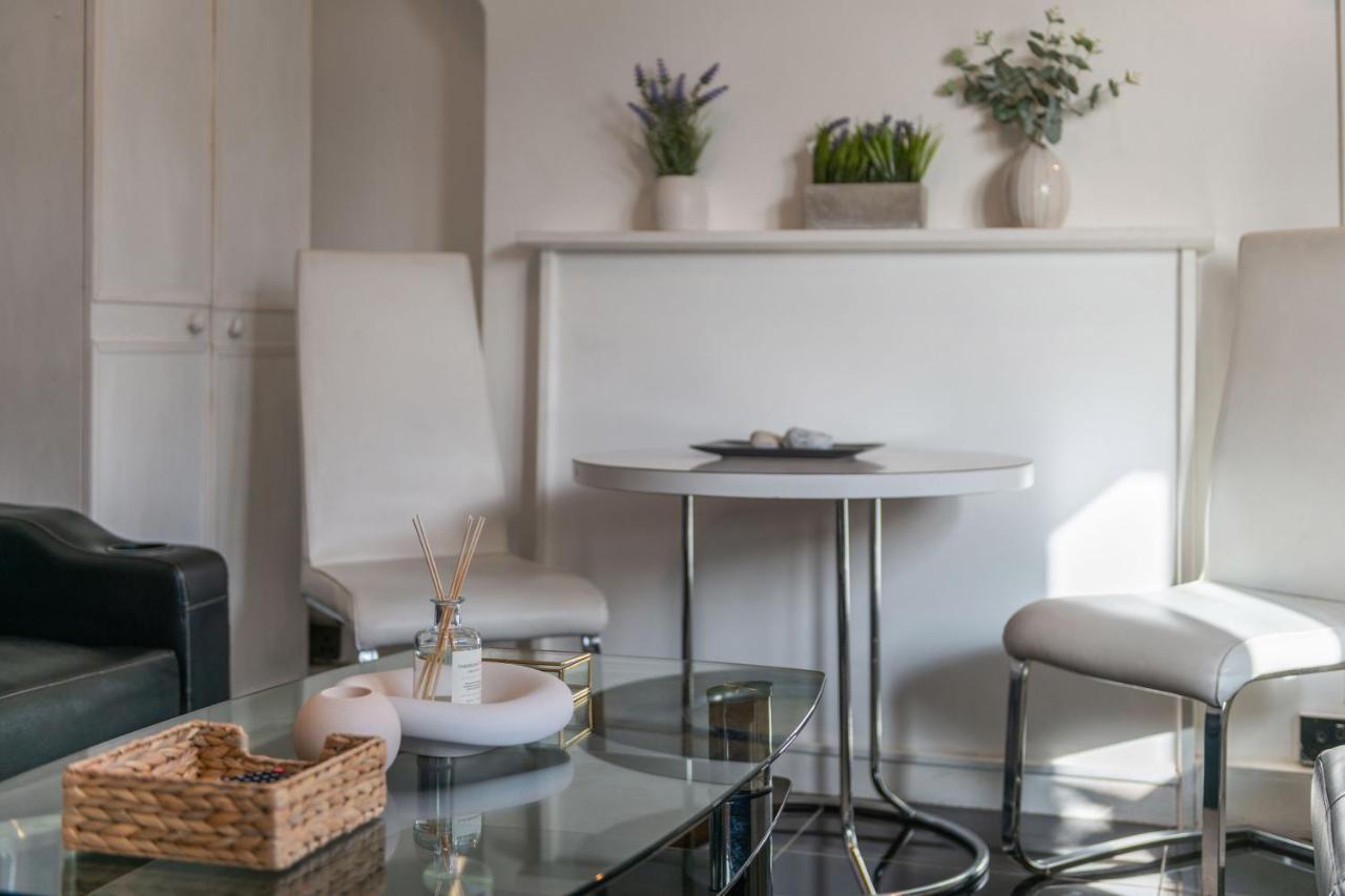 Appartamento The Darlington - Stylish 1 Bedroom Apartment, 10 Minutes From The Eye Londra